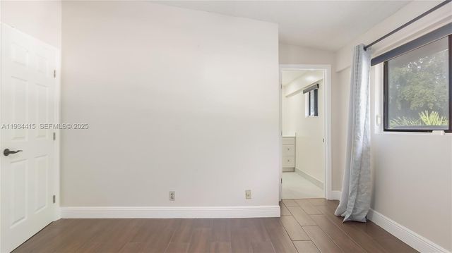 4289 N 76th Ave, Davie, FL 33024