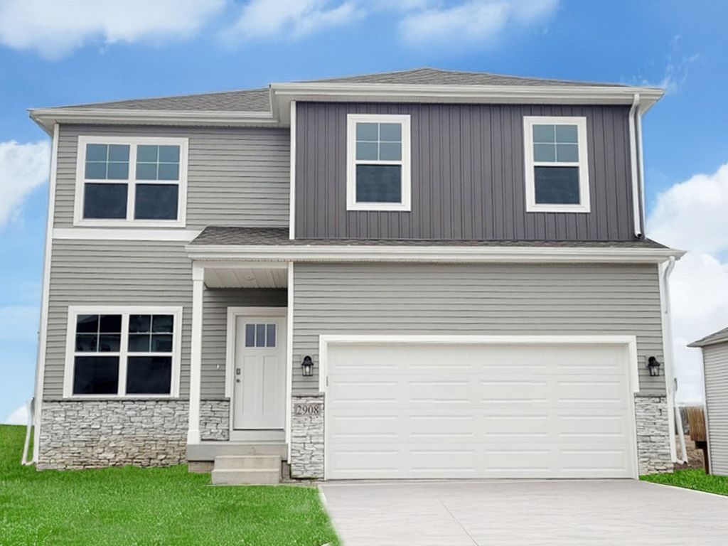 2763 Cecelia Drive, Hiawatha, IA 52233