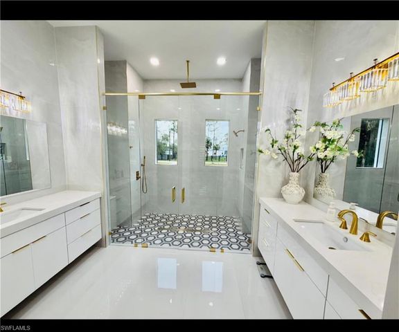 2313 6th AVE SE, Naples, FL 34117