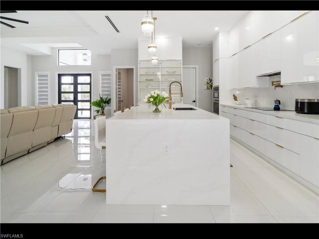 2313 6th AVE SE, Naples, FL 34117