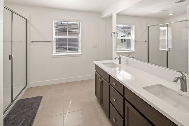 8056 Titan Ln, Roseville, CA 95747