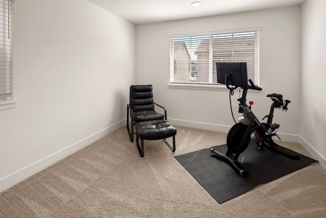 8056 Titan Ln, Roseville, CA 95747