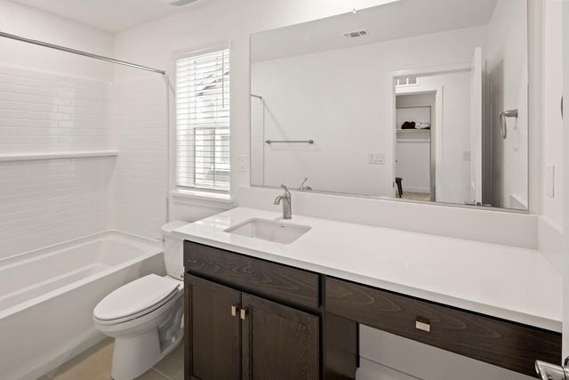 8056 Titan Ln, Roseville, CA 95747