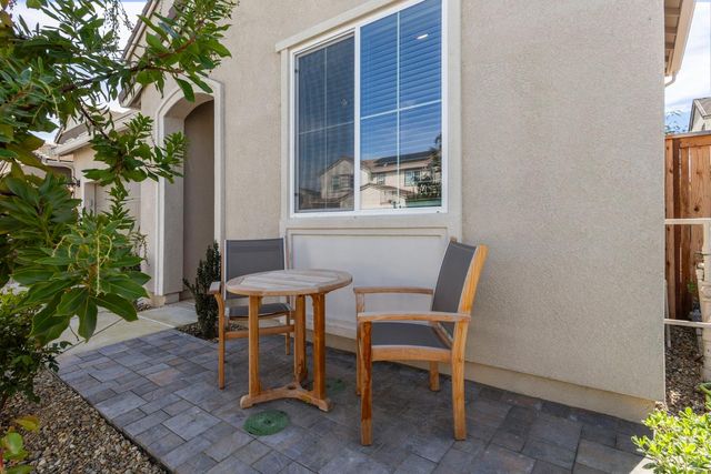 8056 Titan Ln, Roseville, CA 95747