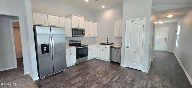 8042 CAPE FOX Drive, Jacksonville, FL 32222