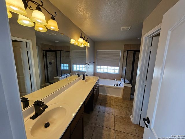 17735 VIA DEL ORO, San Antonio, TX 78257