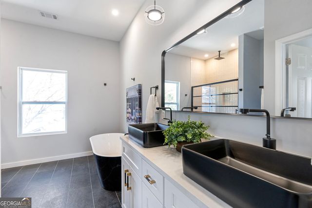 959 Woodbourne Drive SW, Atlanta, GA 30310