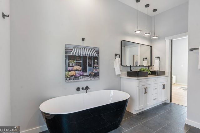 959 Woodbourne Drive SW, Atlanta, GA 30310