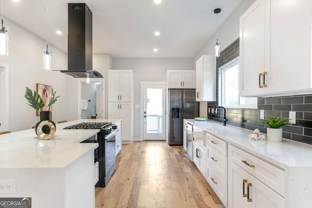 959 Woodbourne Drive SW, Atlanta, GA 30310