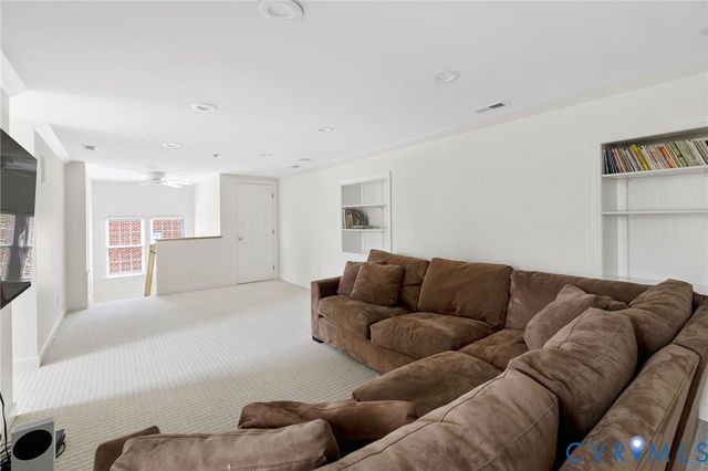 8208 Kingsdown Ct, Henrico, VA 23229