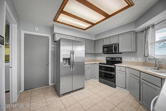 8472 BANDERA Circle W, Jacksonville, FL 32244