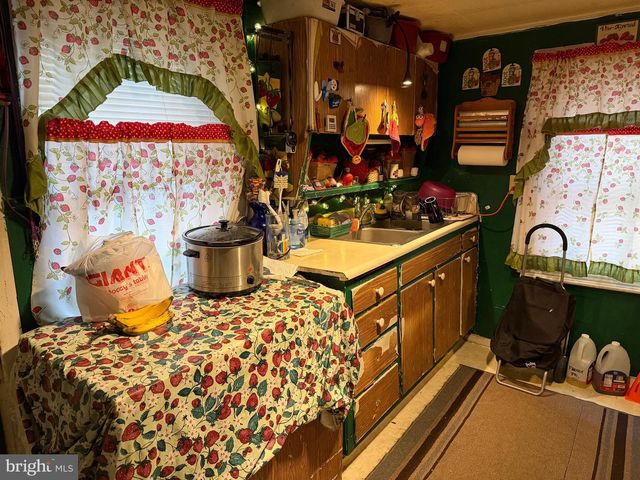 26 W STRAWBERRY ST, Lancaster, PA 17603