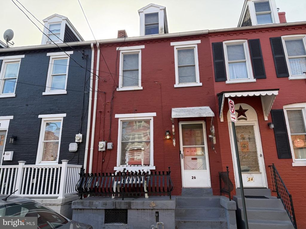 26 W STRAWBERRY ST, Lancaster, PA 17603