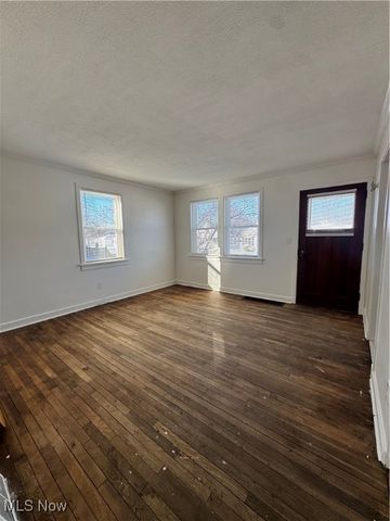 459 Ohio Street, Elyria, OH 44035