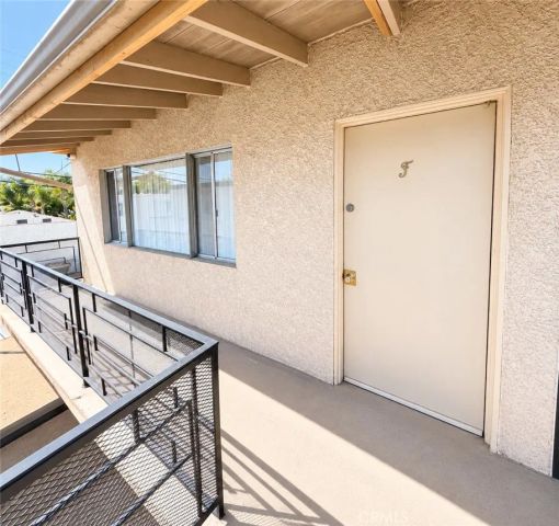 1808 10th Street F, Santa Monica, CA 90404