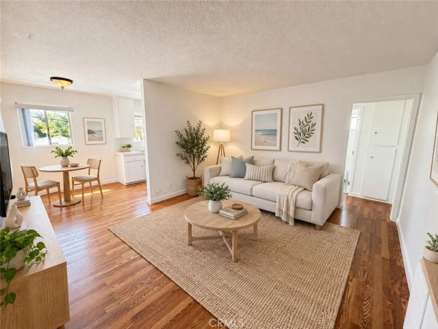 1808 10th Street F, Santa Monica, CA 90404