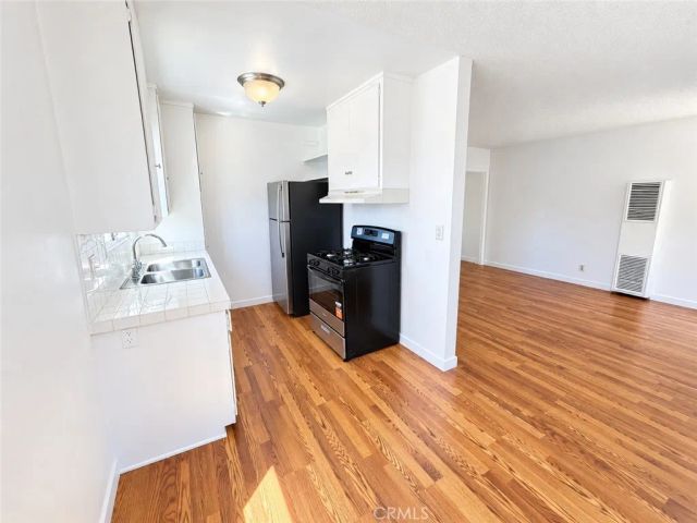 1808 10th Street F, Santa Monica, CA 90404