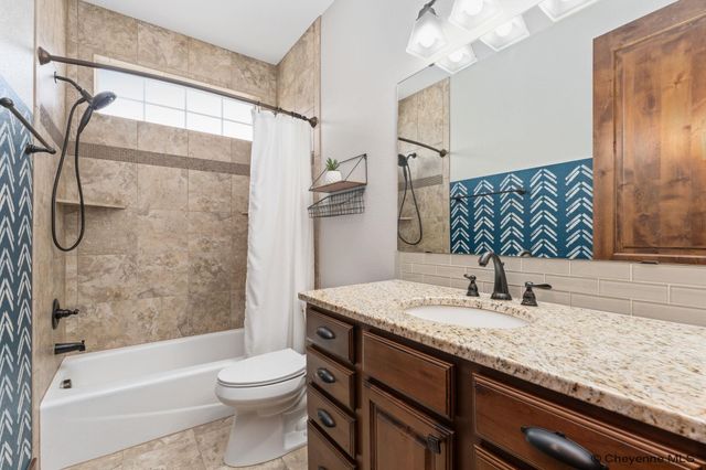 3712 RUSTIC RD, Cheyenne, WY 82001
