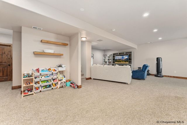 3712 RUSTIC RD, Cheyenne, WY 82001