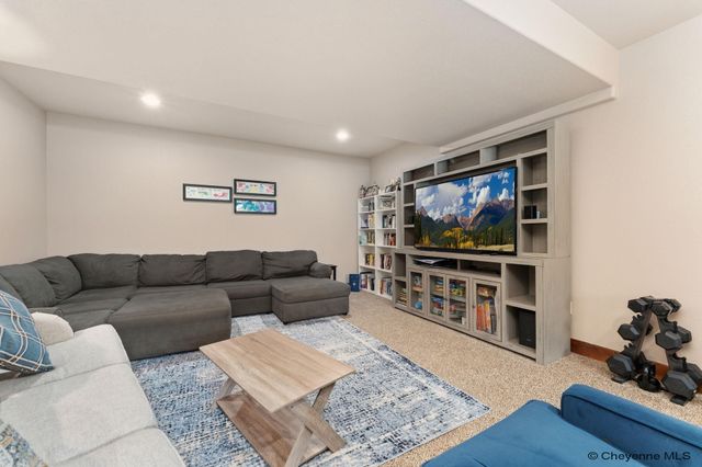 3712 RUSTIC RD, Cheyenne, WY 82001