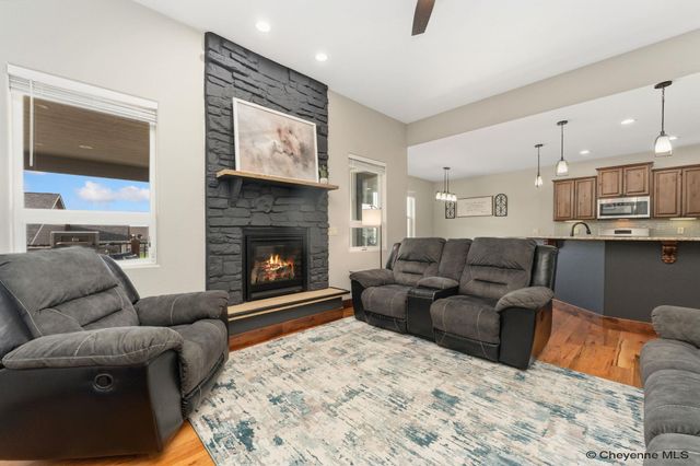 3712 RUSTIC RD, Cheyenne, WY 82001