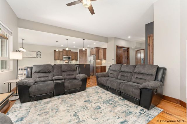 3712 RUSTIC RD, Cheyenne, WY 82001
