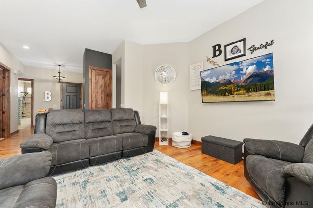 3712 RUSTIC RD, Cheyenne, WY 82001