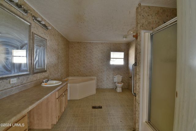 1680 Stanley Loop Road, Varnville, SC 29944