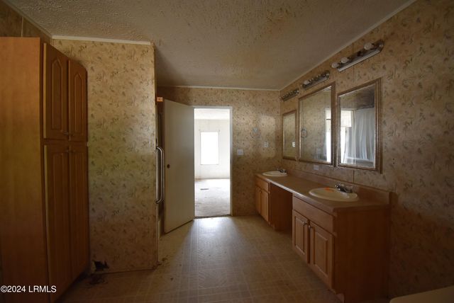 1680 Stanley Loop Road, Varnville, SC 29944