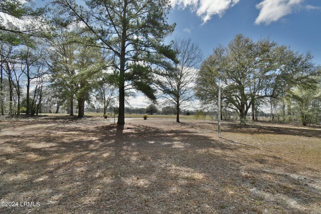 1680 Stanley Loop Road, Varnville, SC 29944