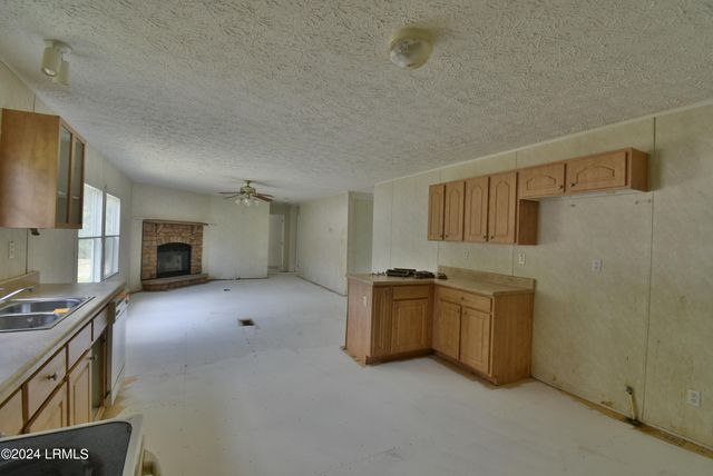 1680 Stanley Loop Road, Varnville, SC 29944