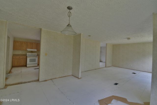 1680 Stanley Loop Road, Varnville, SC 29944