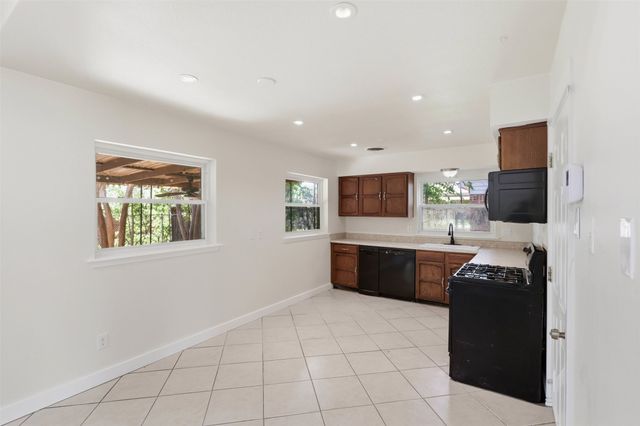 117 Wake Drive, Richardson, TX 75081