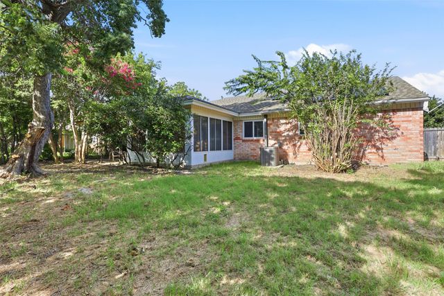 117 Wake Drive, Richardson, TX 75081