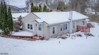 10 Ludlow St, Jefferson Twp., NJ 07885