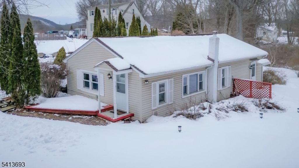 10 Ludlow St, Jefferson Twp., NJ 07885