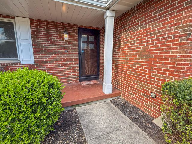 3084 Sawyer Drive, Grove City, OH 43123
