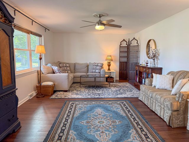 3084 Sawyer Drive, Grove City, OH 43123