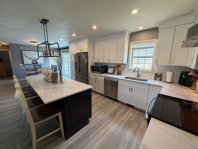 48 Griswold Drive, Rutland City, VT 05701