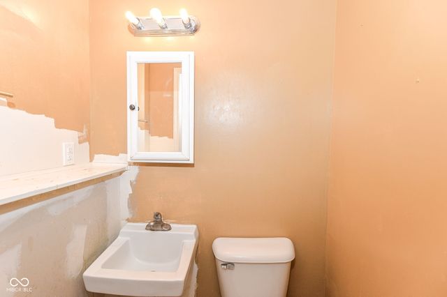 6911 Littleton Drive, Indianapolis, IN 46221