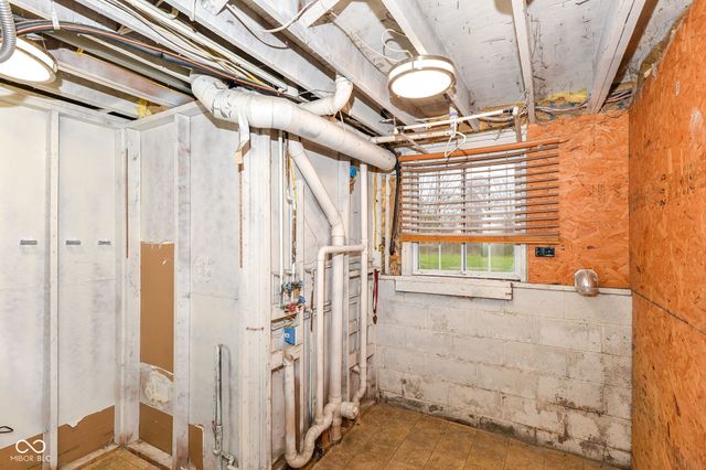 6911 Littleton Drive, Indianapolis, IN 46221