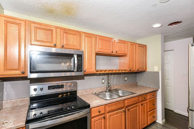 6911 Littleton Drive, Indianapolis, IN 46221