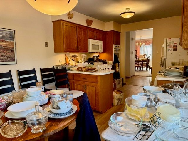 7700 Apple Tree Lane, Willowbrook, IL 60527