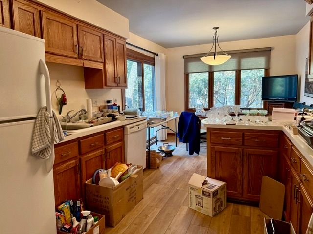 7700 Apple Tree Lane, Willowbrook, IL 60527