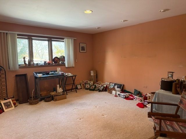 7700 Apple Tree Lane, Willowbrook, IL 60527