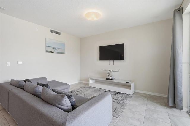 3120 PARADOX CIRCLE 302, Kissimmee, FL 34746