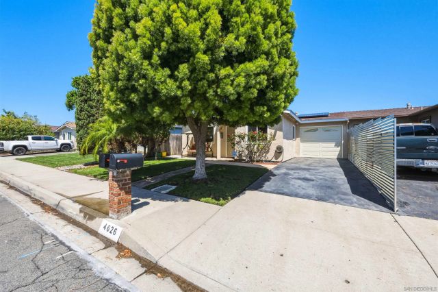 4626 Calle De Retiro, Oceanside, CA 92057