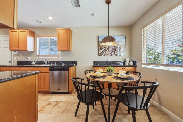 4626 Calle De Retiro, Oceanside, CA 92057