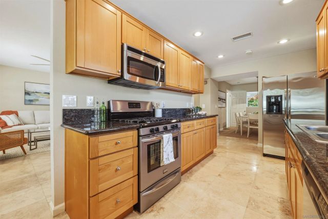 4626 Calle De Retiro, Oceanside, CA 92057
