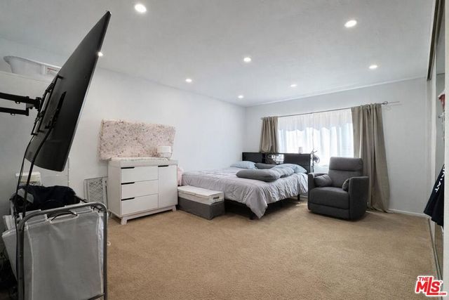 11493 Lev Avenue, San Fernando, CA 91345